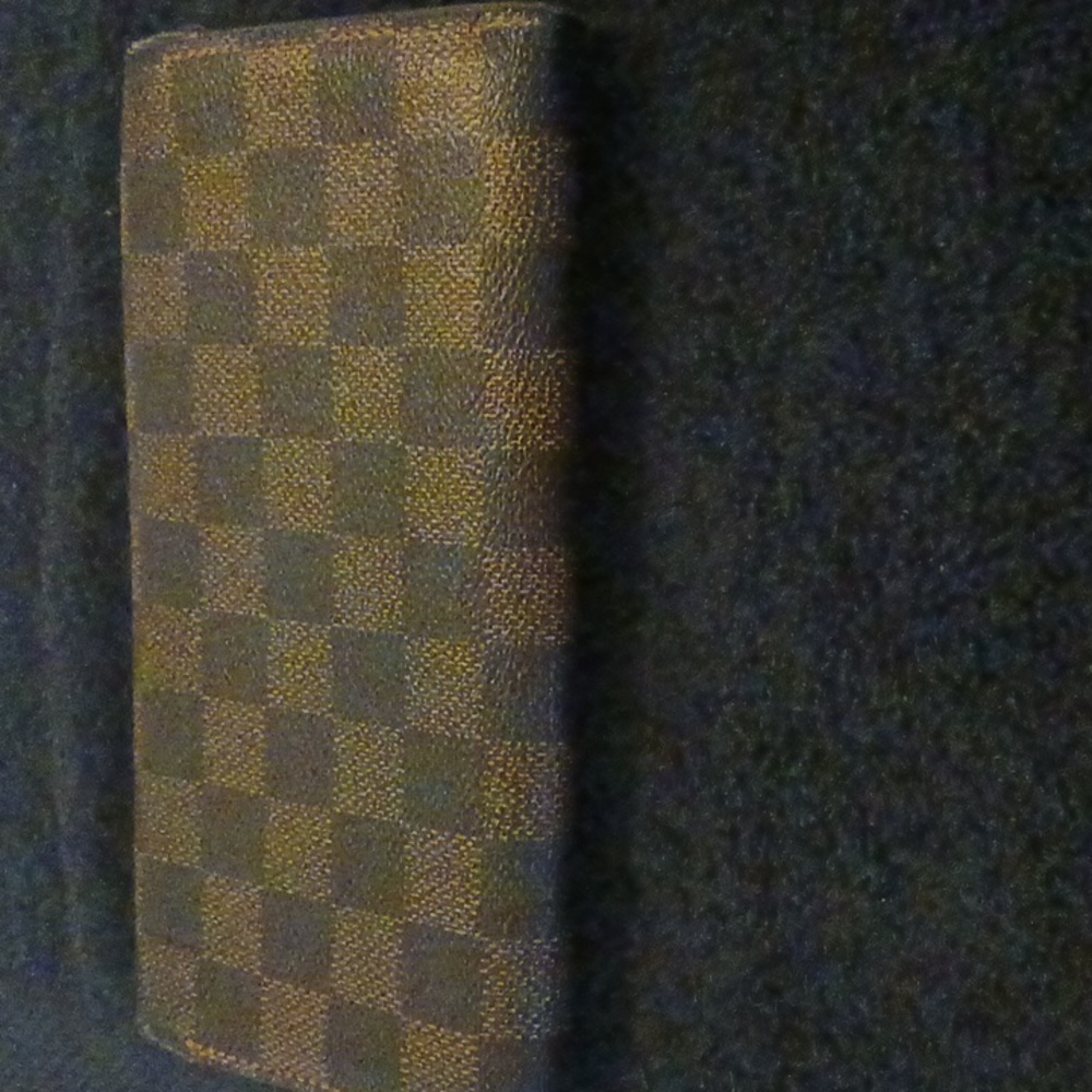 Louis Vuitton Damier Ebene Wallet - Picture 2 of 8